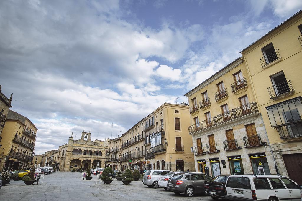 Hostal Plaza Ciudad-Rodrigo Zewnętrze zdjęcie